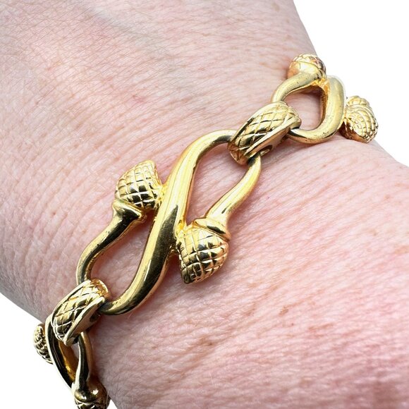 Vintage Fendi Gold Tone Luxury Designer 8 Inch Toggle Clasp Bracelet - Picture 3 of 3